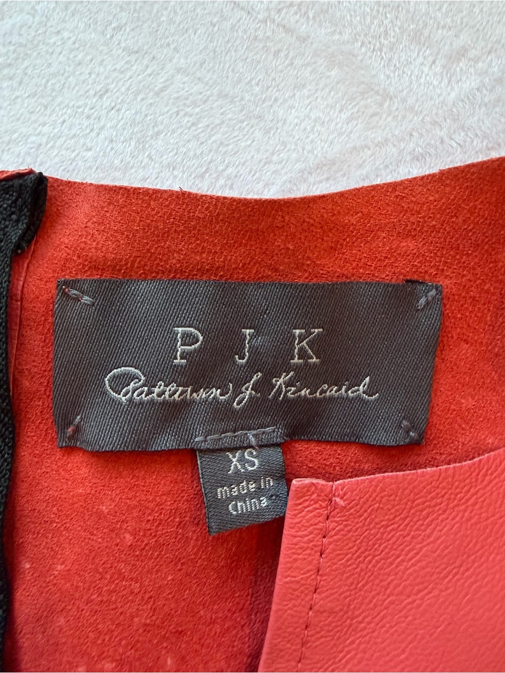 PJK Patterson J. Kincaid Lambskin Leather Raw hem notch top, zip, coral, XS, GUC - Picture 14 of 14
